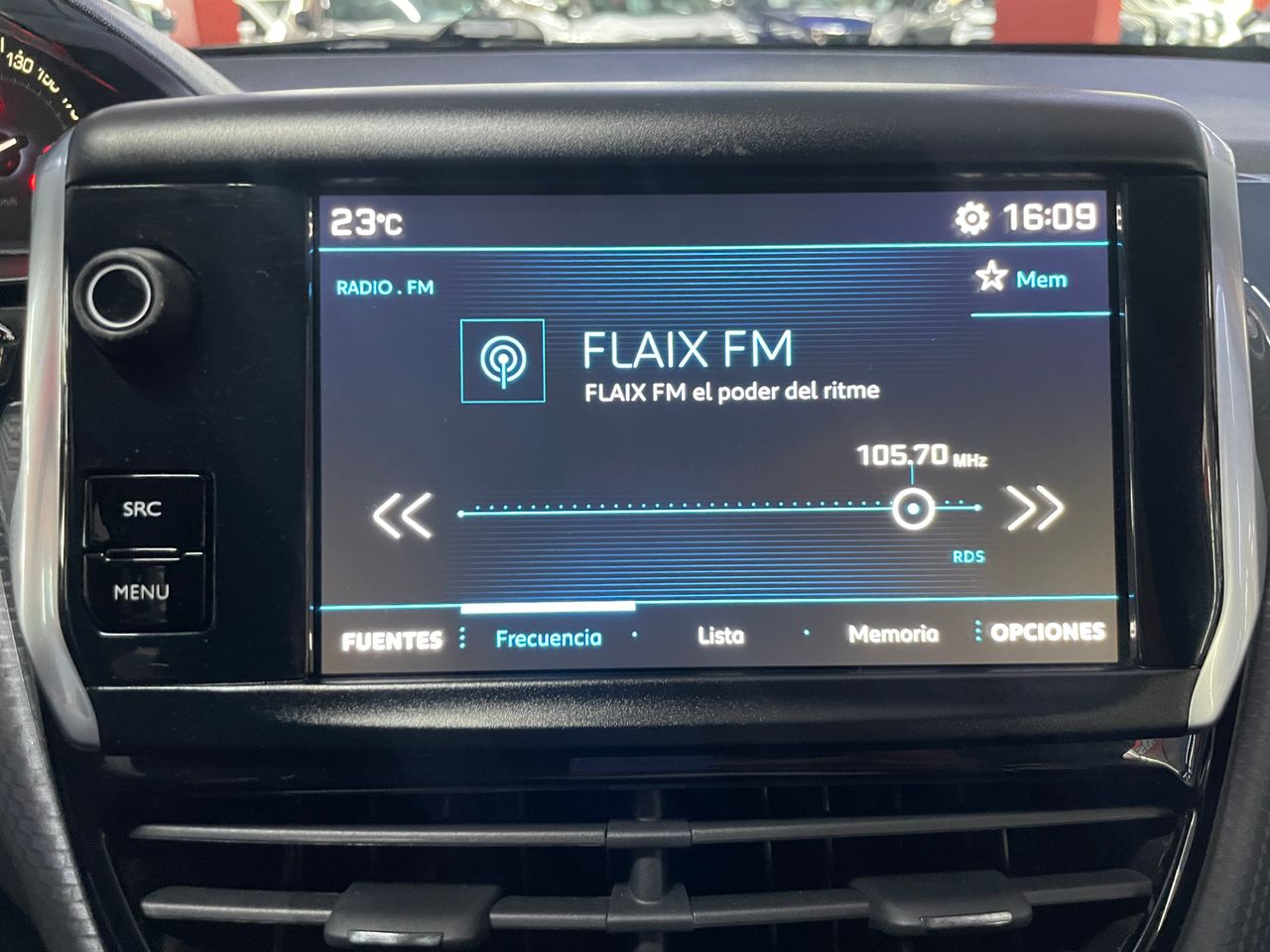 Foto Peugeot 2008 13