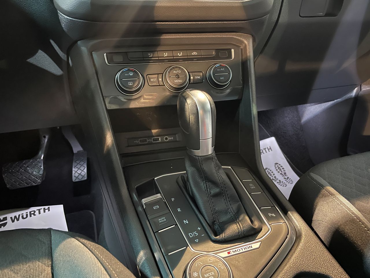 Foto Volkswagen Tiguan 23