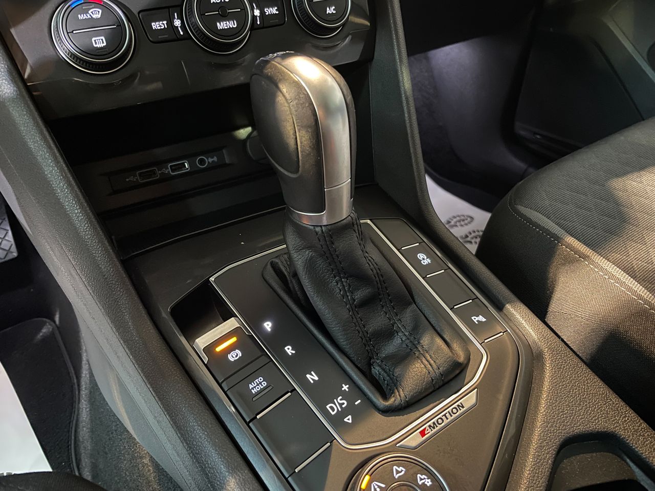 Foto Volkswagen Tiguan 24