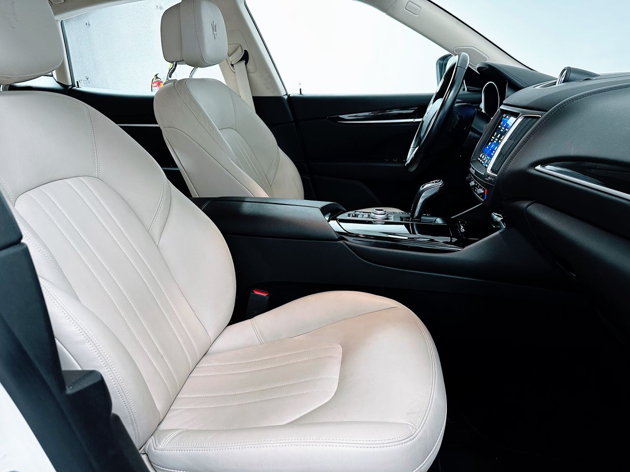 Foto Maserati Levante 15