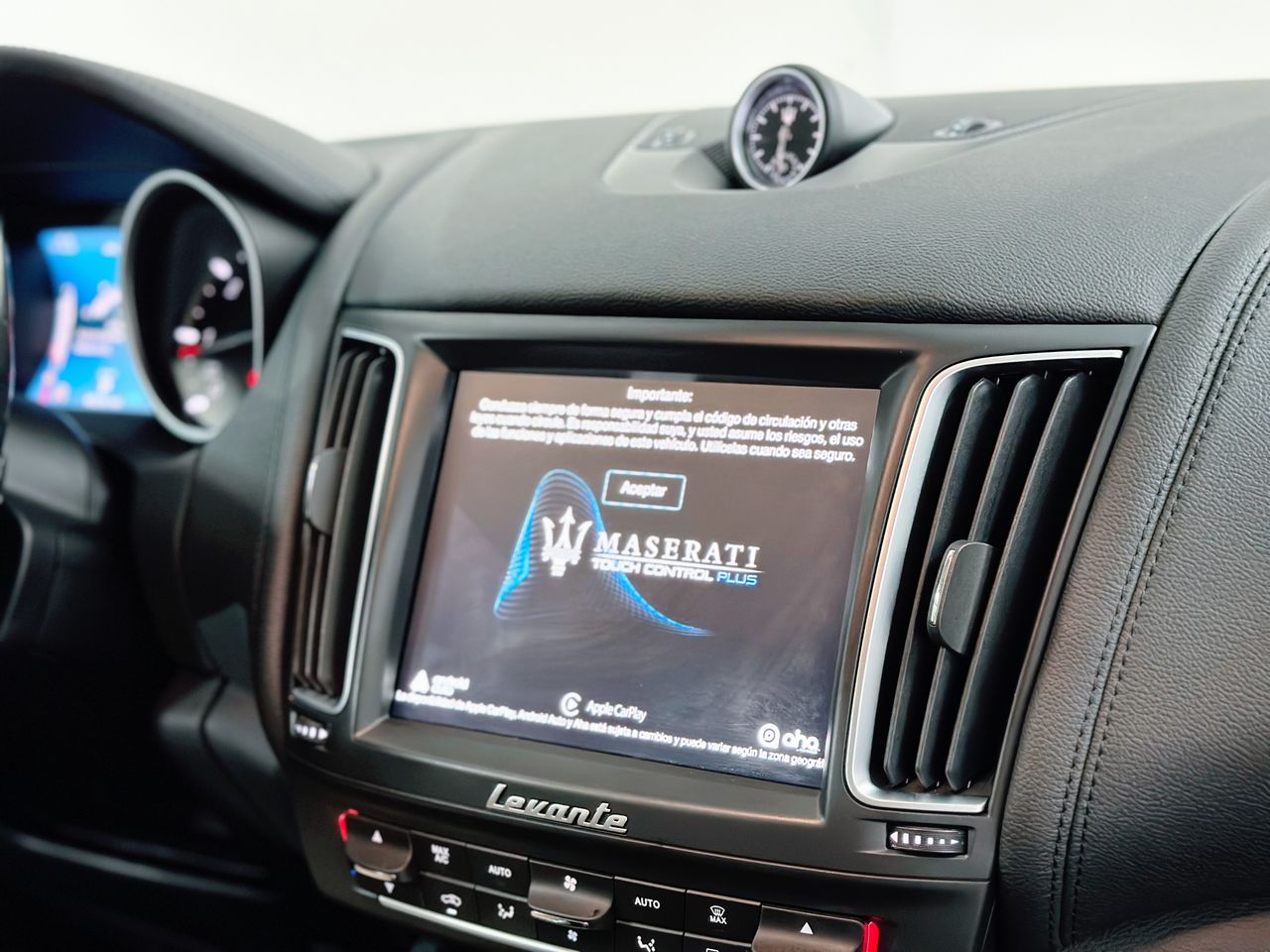 Foto Maserati Levante 36