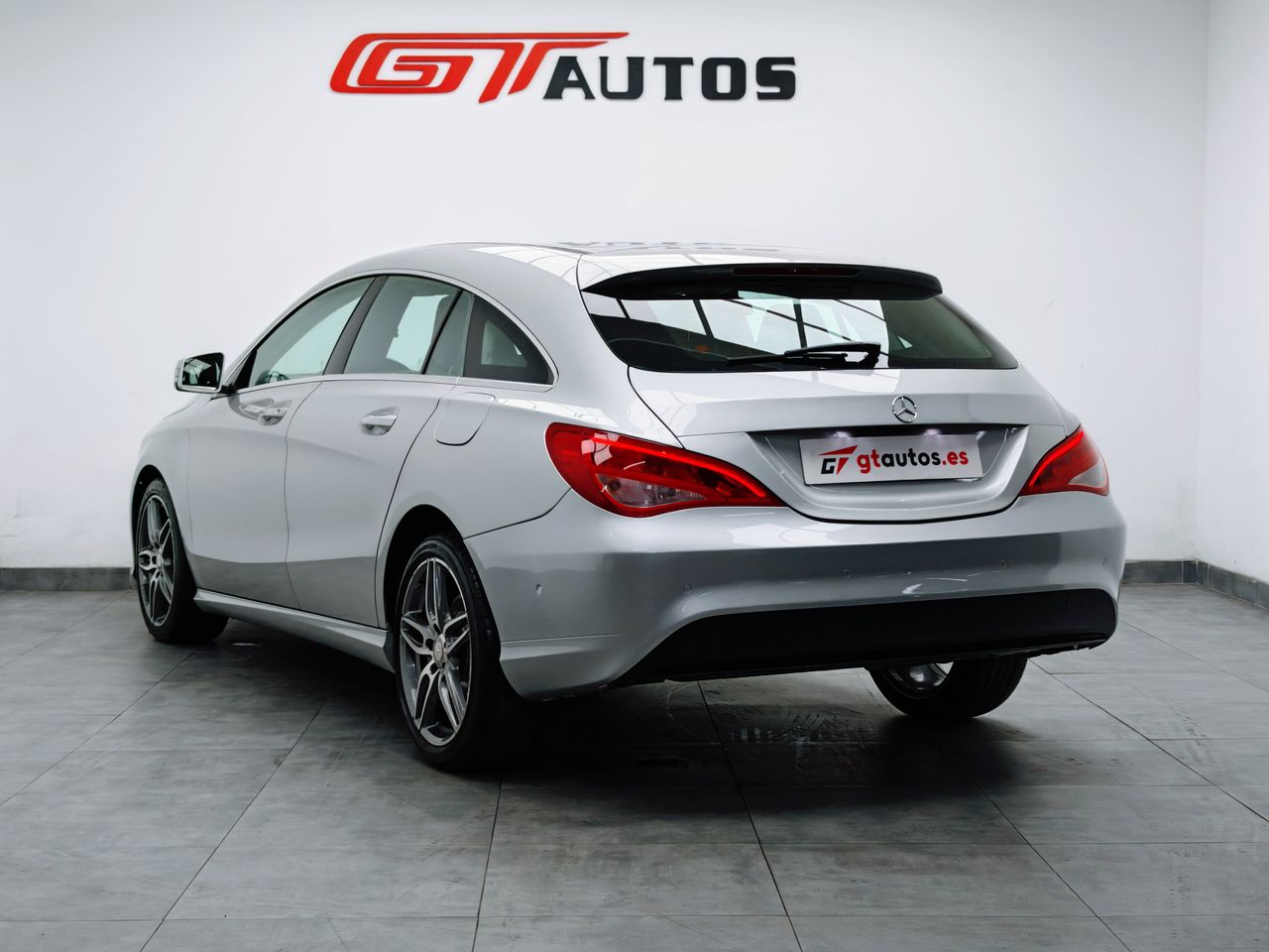 Foto Mercedes-Benz Clase CLA 24