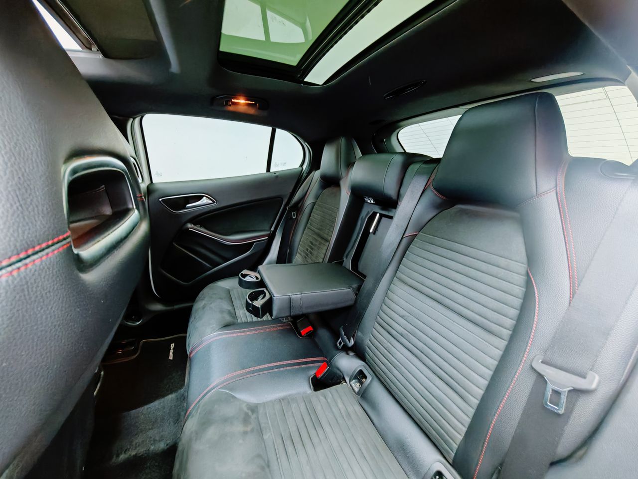 Foto Mercedes-Benz Clase GLA 5