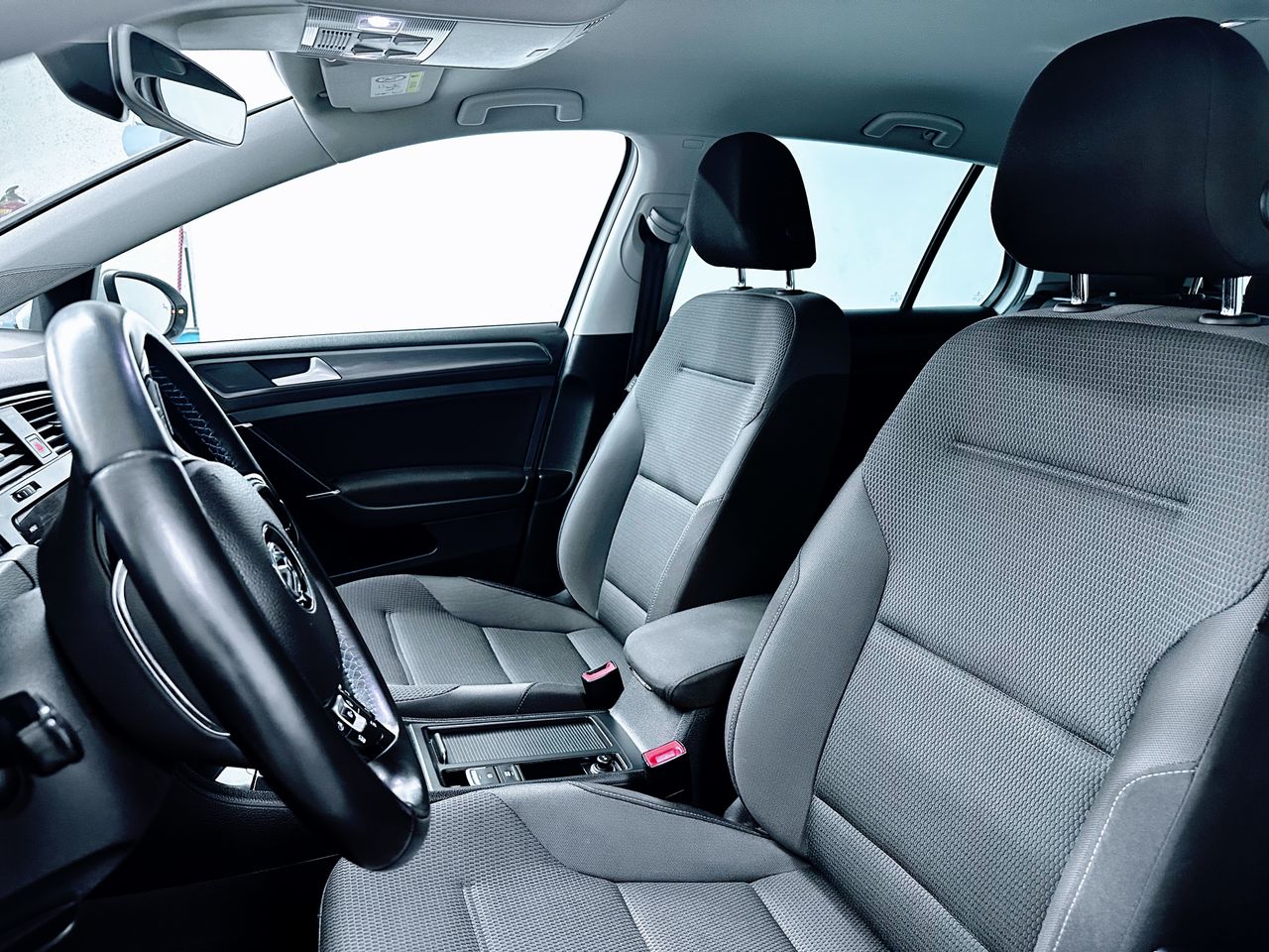 Foto Volkswagen Golf 8