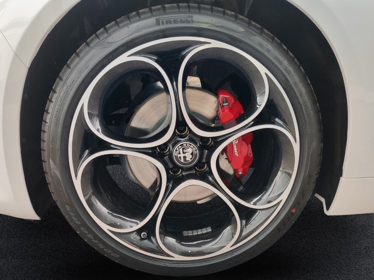 Foto Alfa Romeo Giulia 13