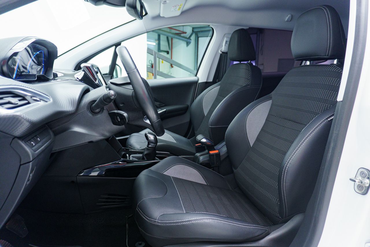Foto Peugeot 2008 16