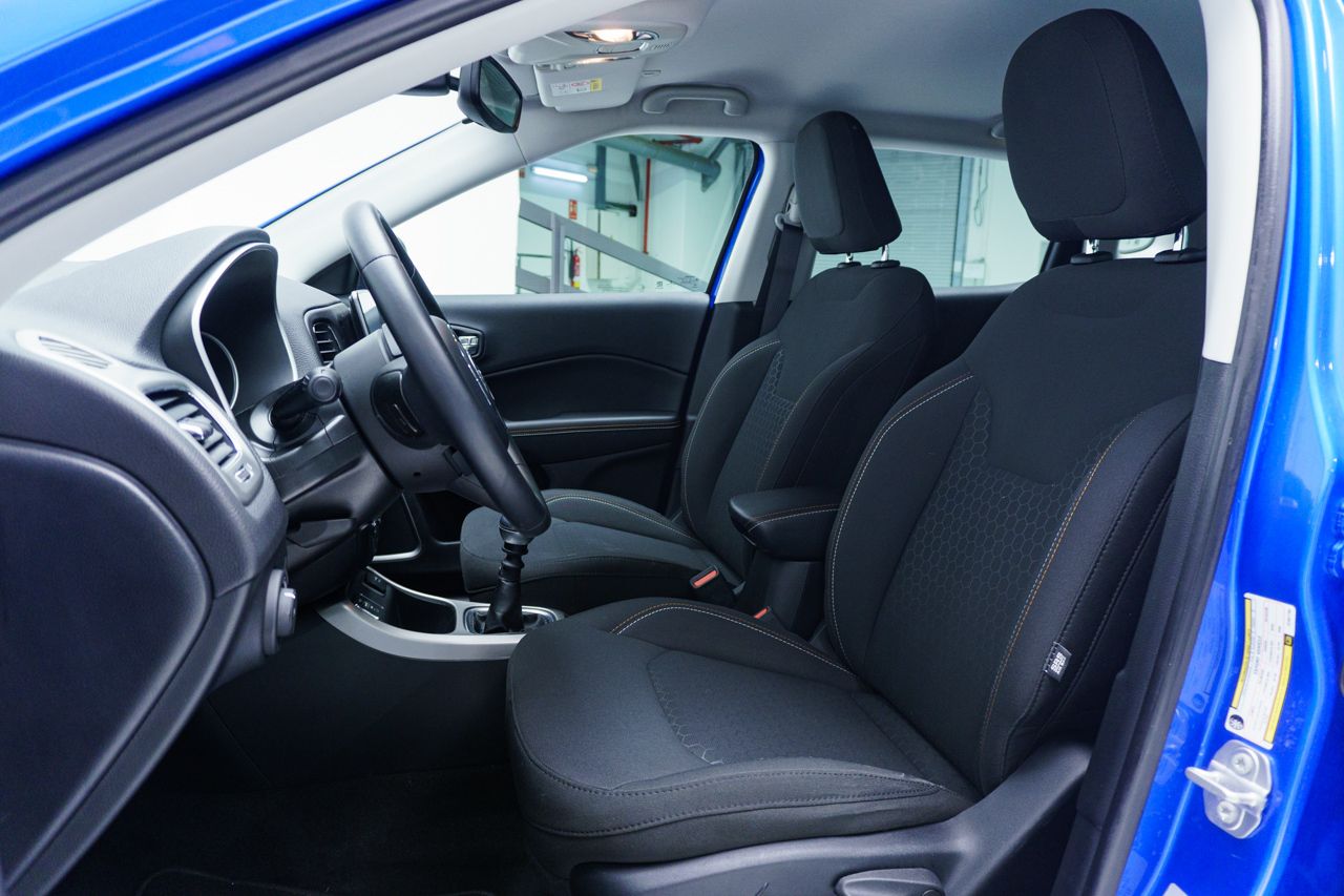 Foto Jeep Compass 16