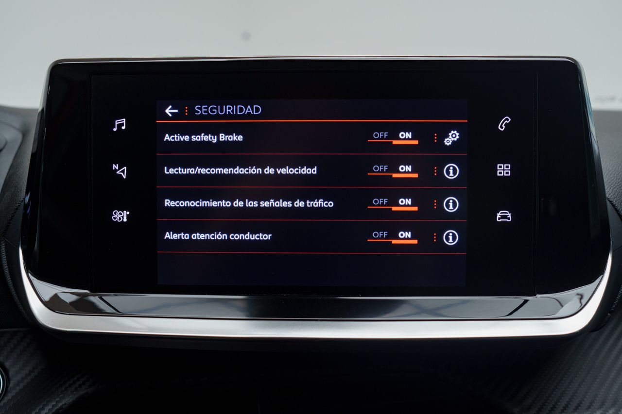 Foto Peugeot 2008 29
