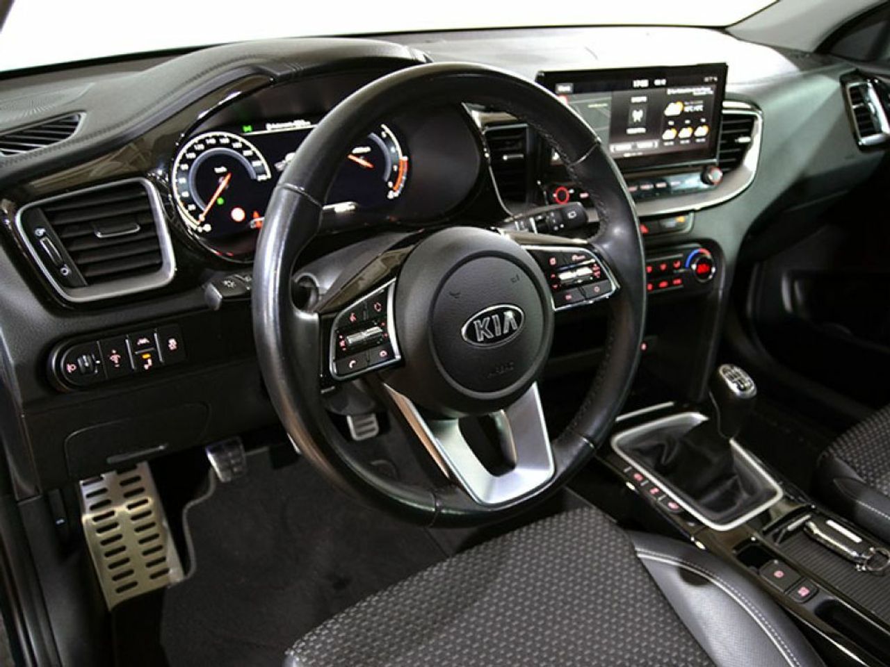Foto Kia XCeed 11
