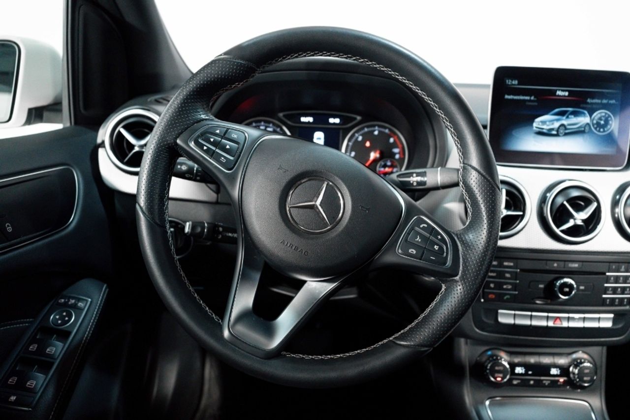 Foto Mercedes-Benz Clase B 25