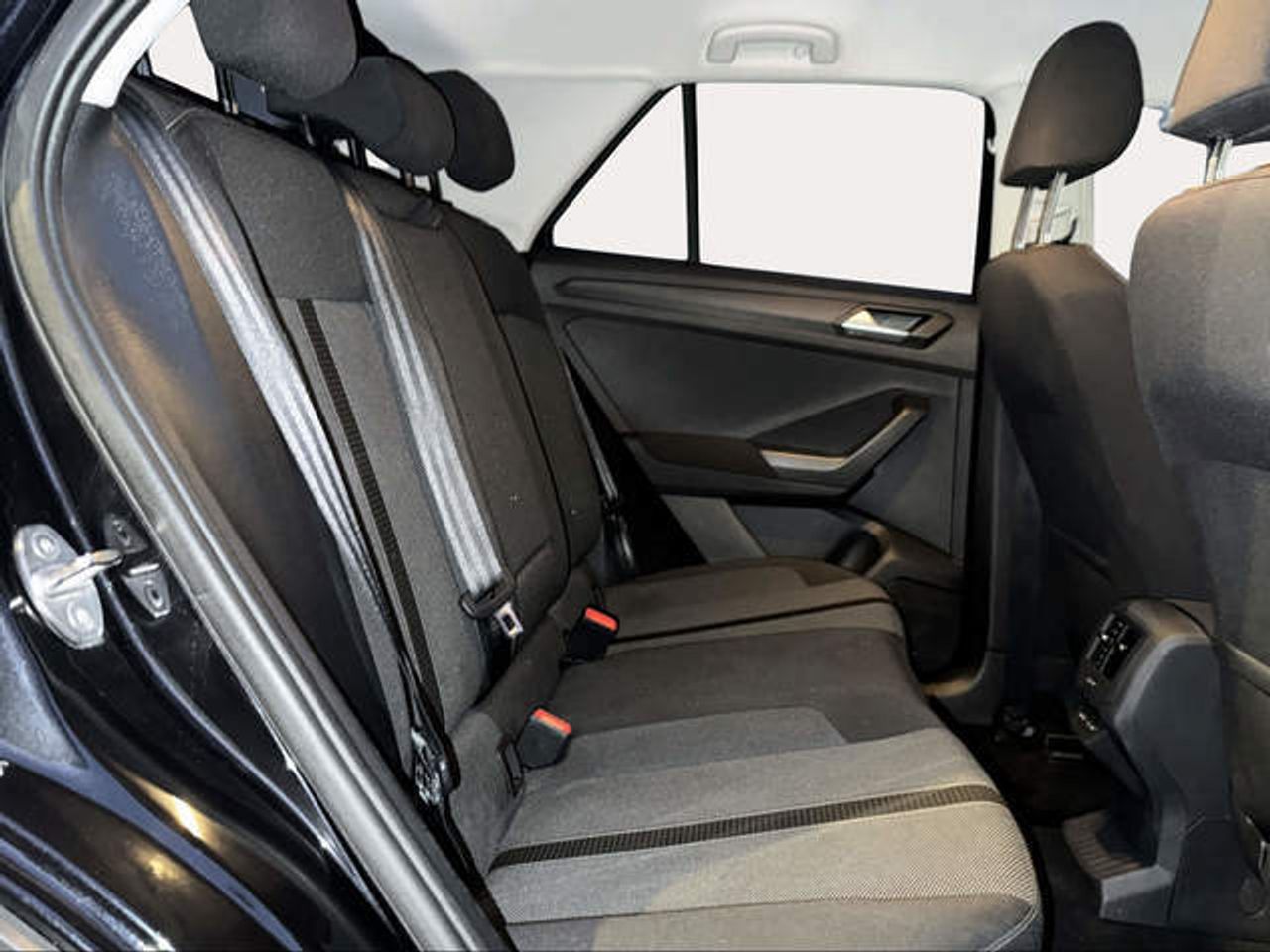 Foto Volkswagen T-Roc 11
