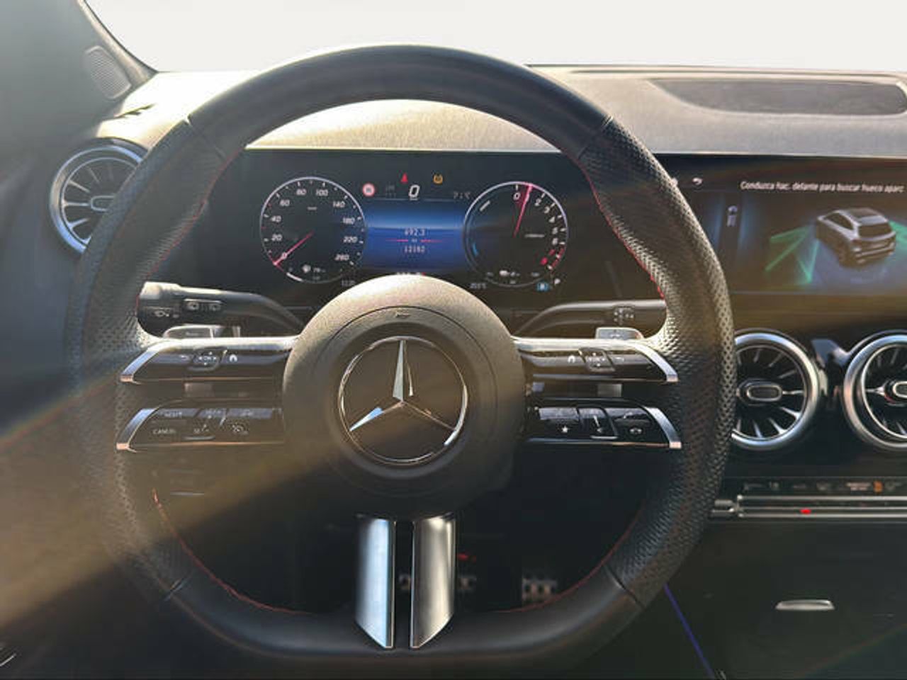 Foto Mercedes-Benz Clase GLA 19