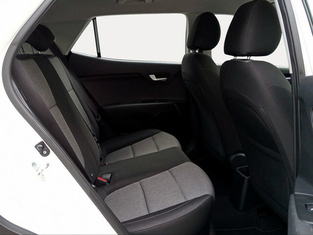 Foto Kia Stonic 11
