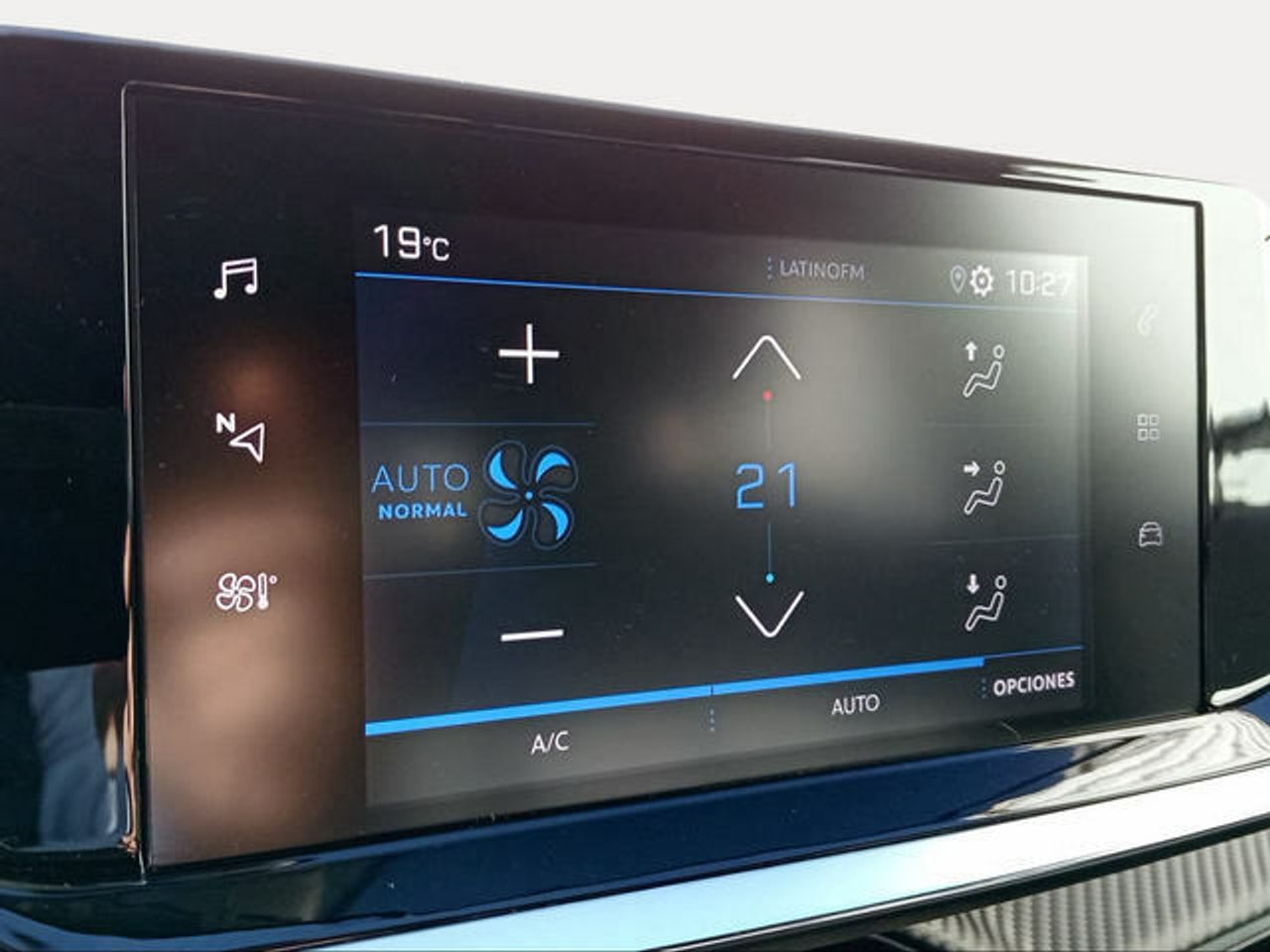 Foto Peugeot 2008 16