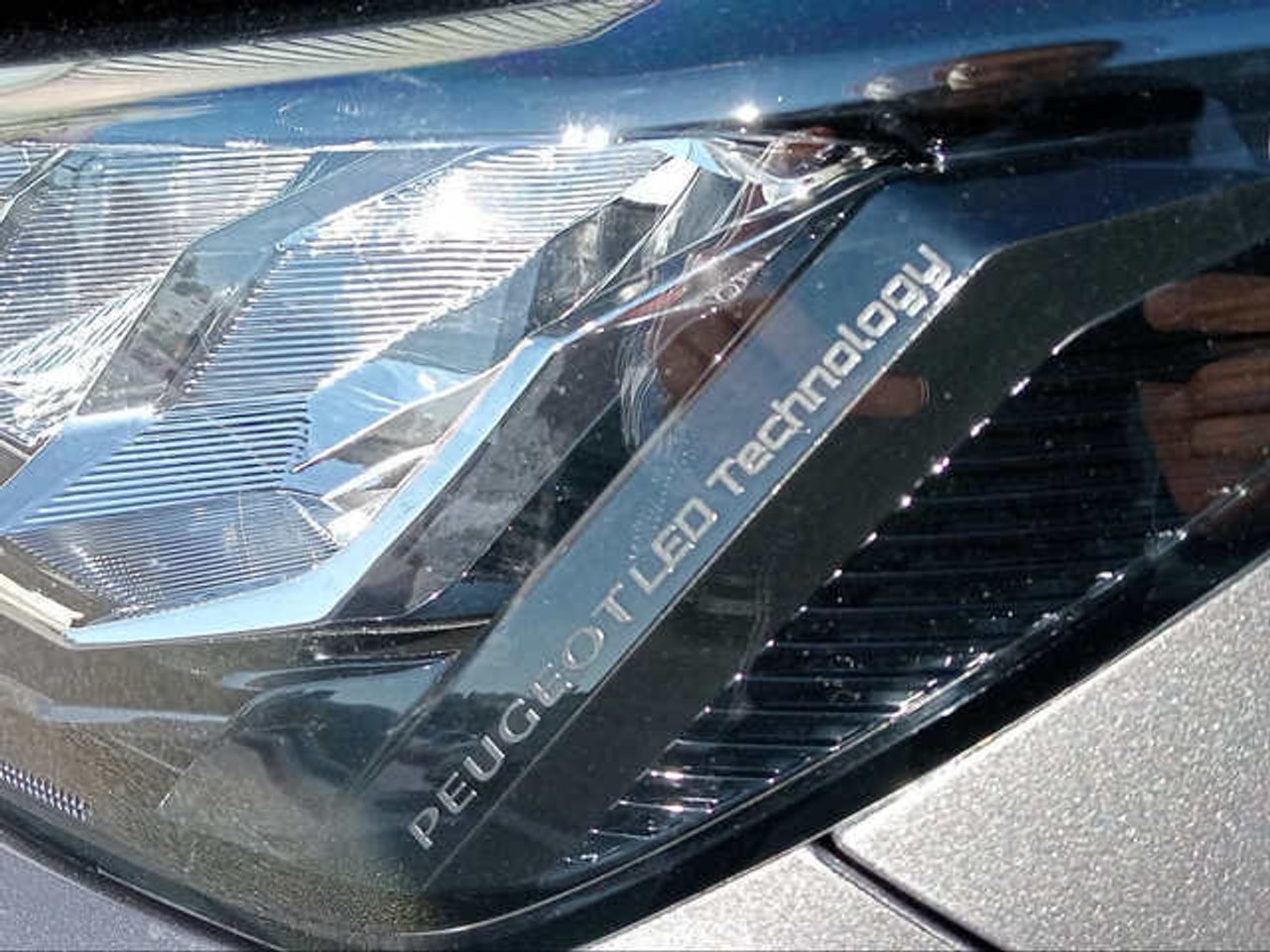 Foto Peugeot 2008 26