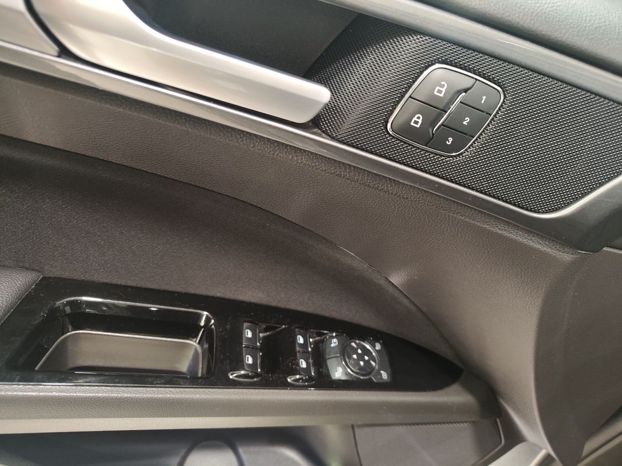 Foto Ford Mondeo 16