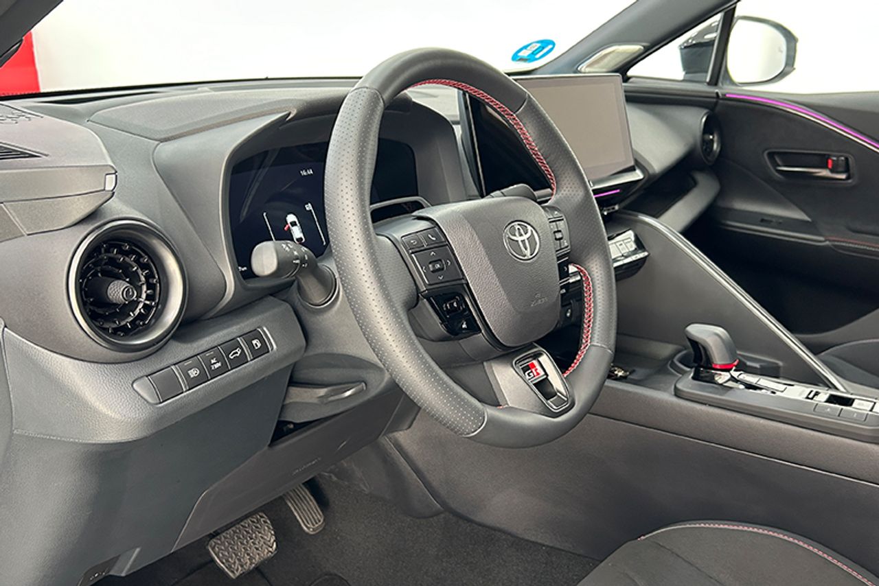 Foto Toyota C-HR 4