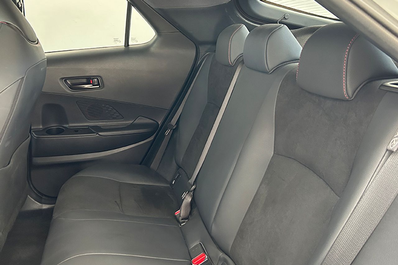 Foto Toyota C-HR 8