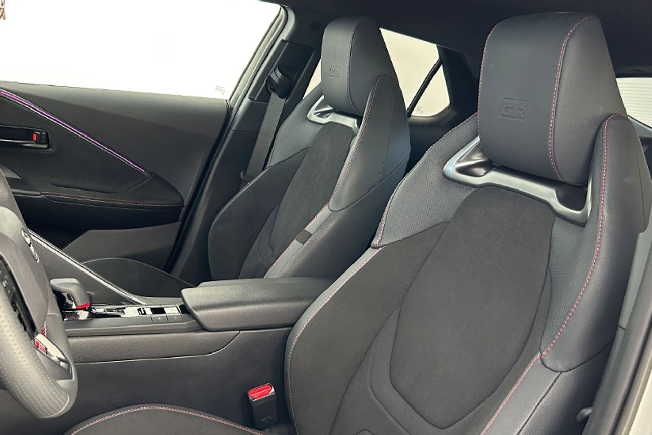 Foto Toyota C-HR 9