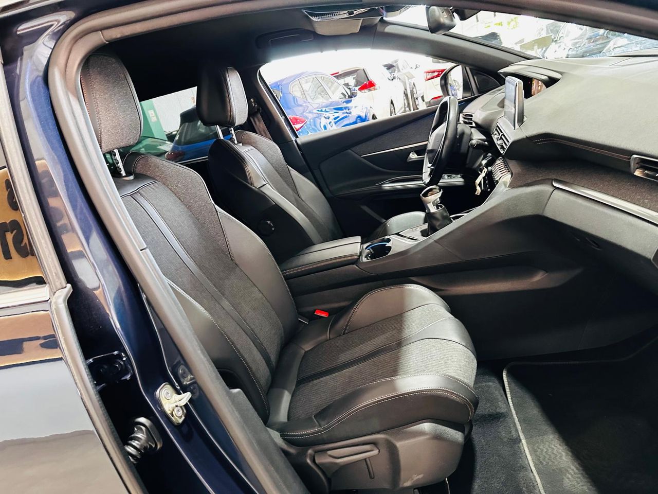 Foto Peugeot 5008 26