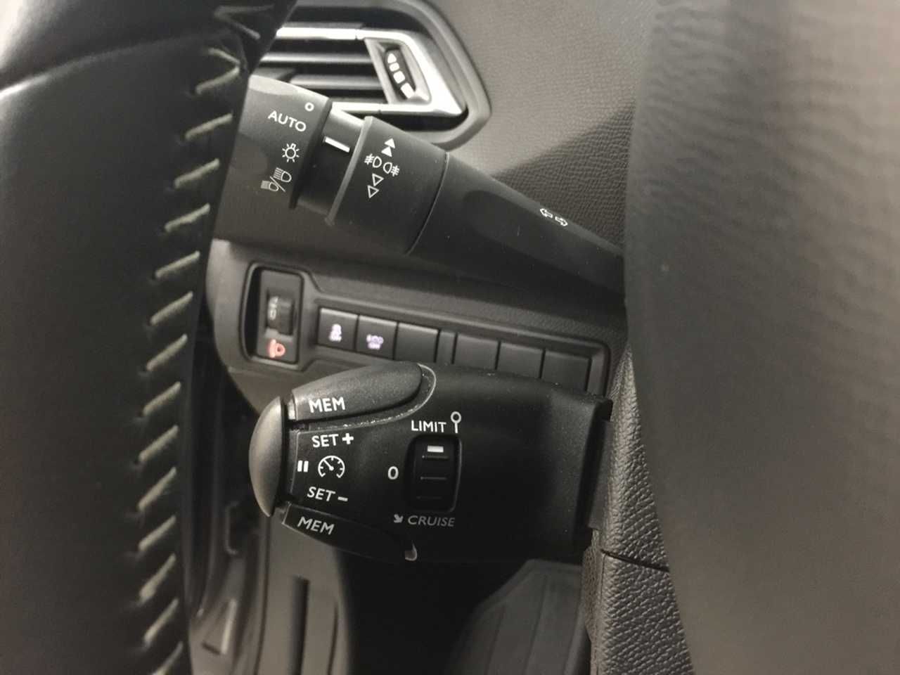 Foto Peugeot 308 11