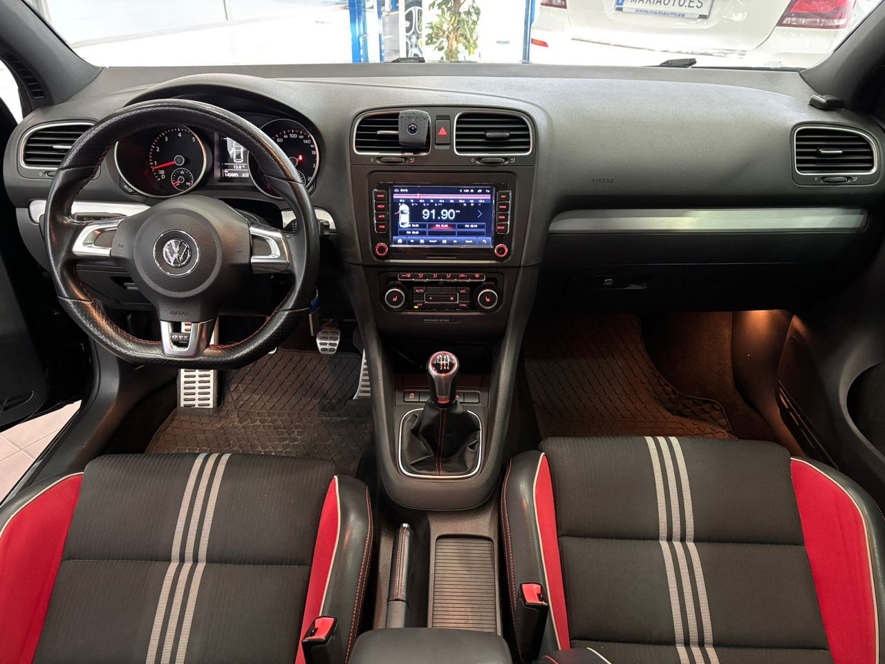 Foto Volkswagen Golf 16