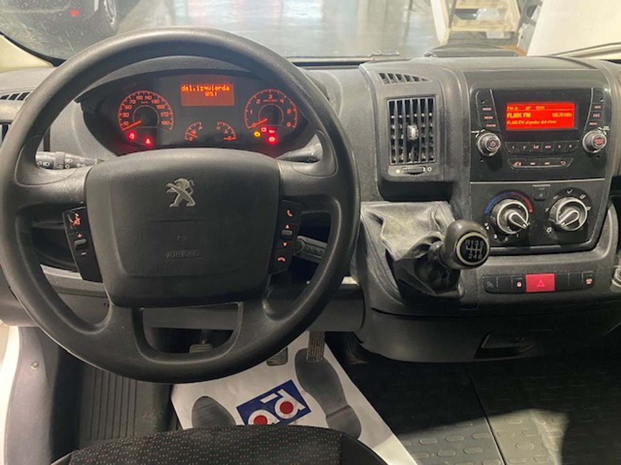 Foto Peugeot Boxer 31