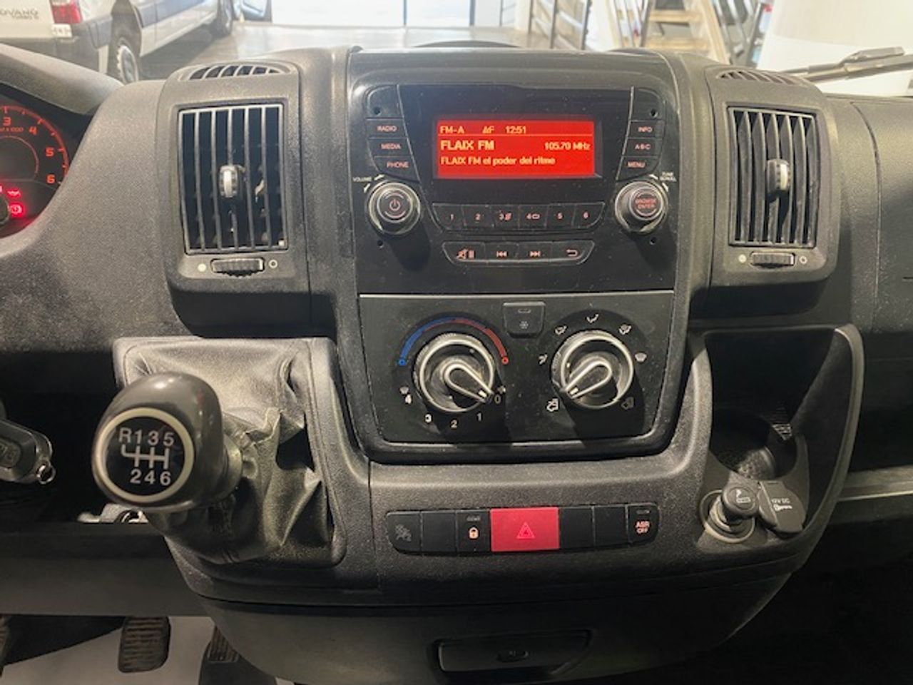 Foto Peugeot Boxer 32