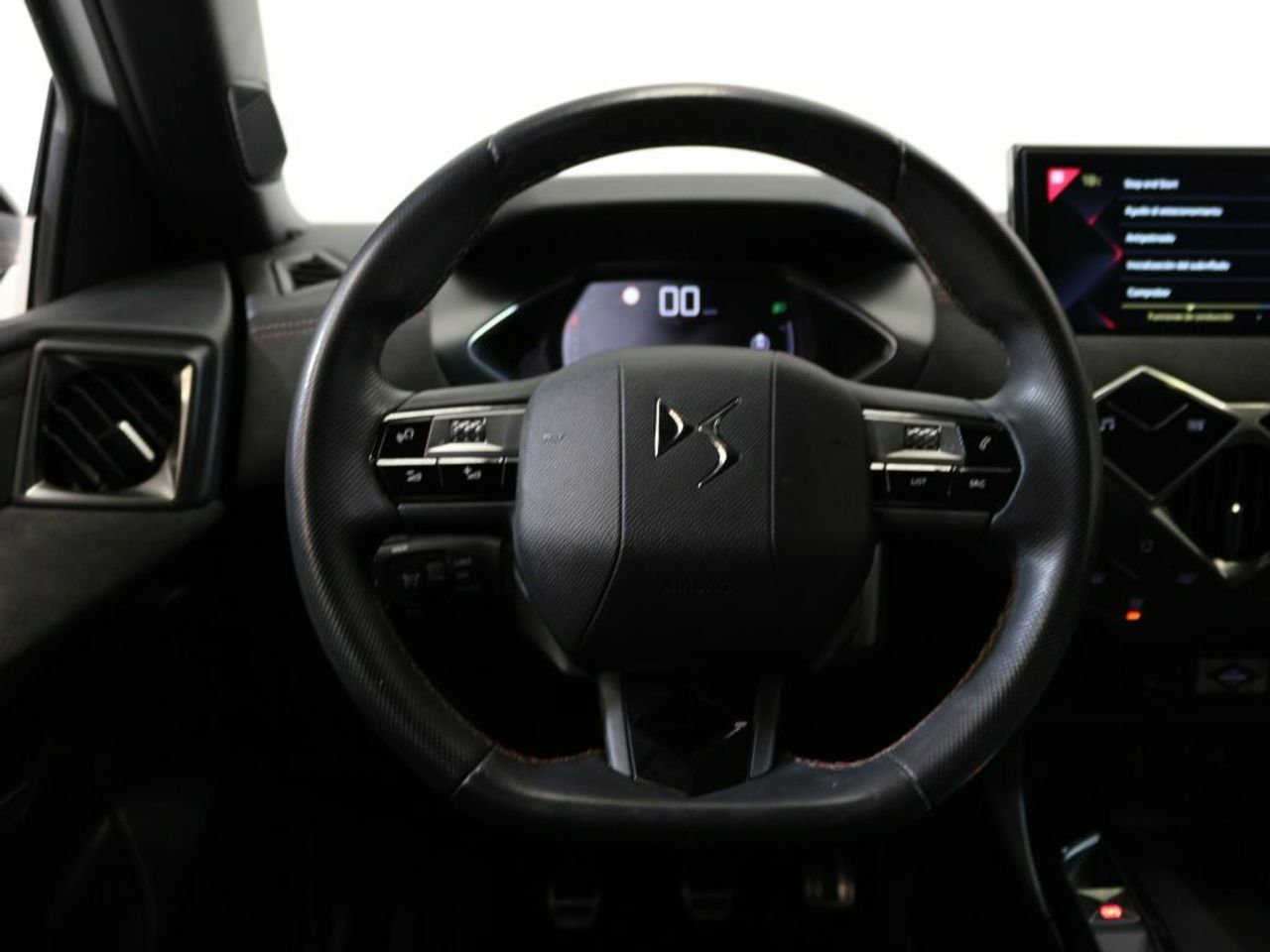 Foto DS Automobiles DS 3 13