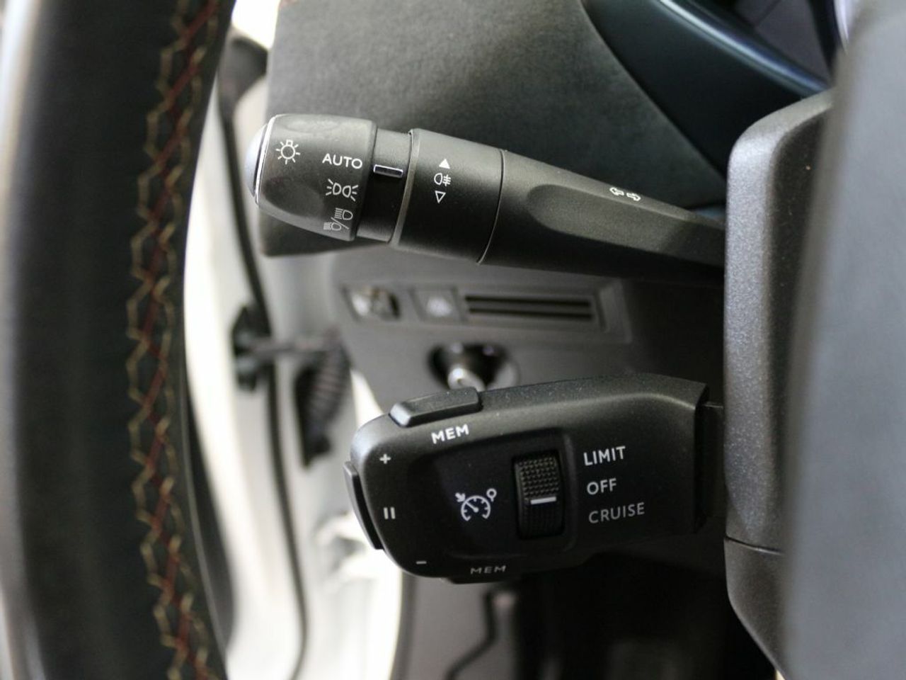 Foto DS Automobiles DS 3 16