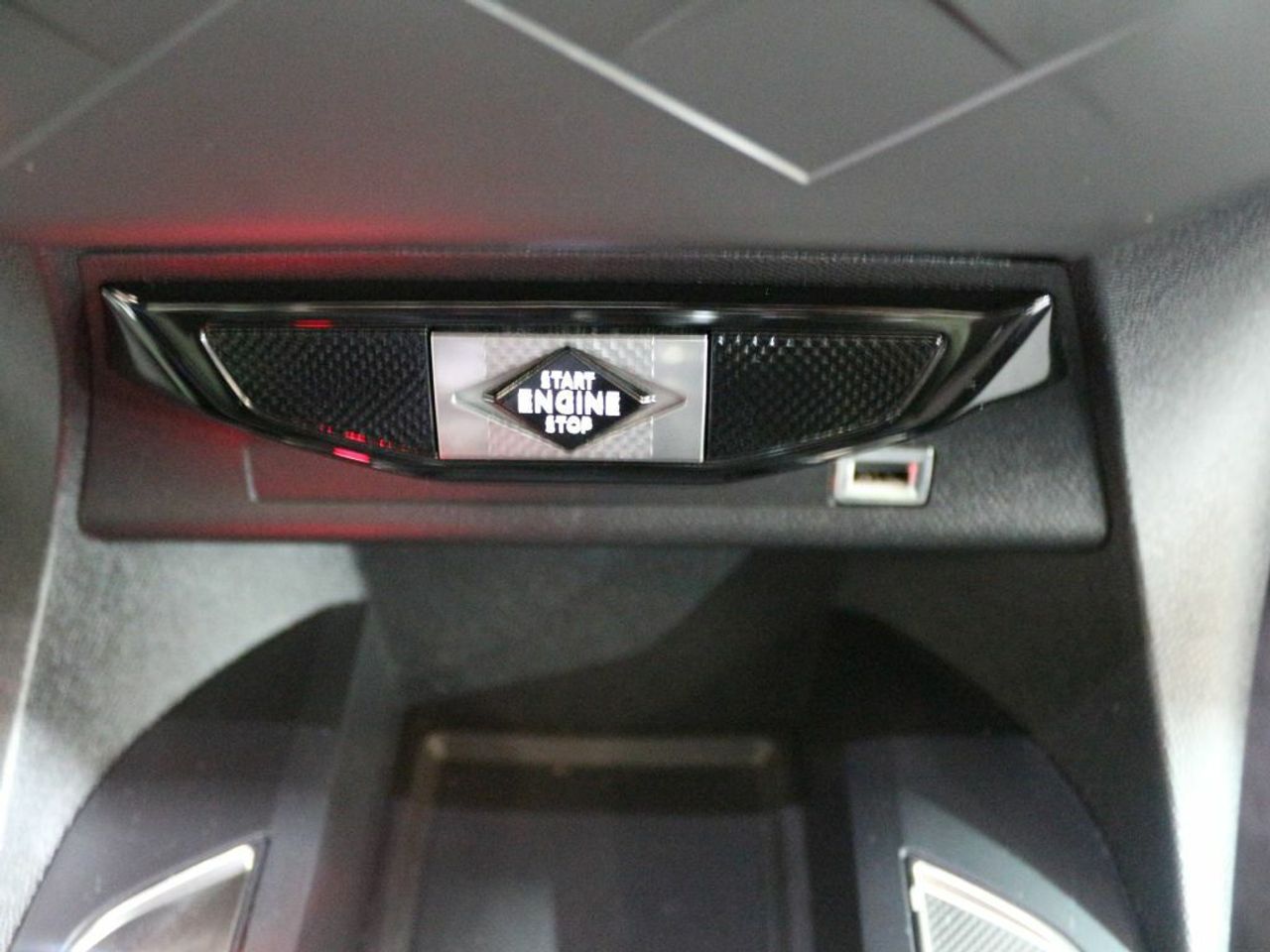 Foto DS Automobiles DS 3 22