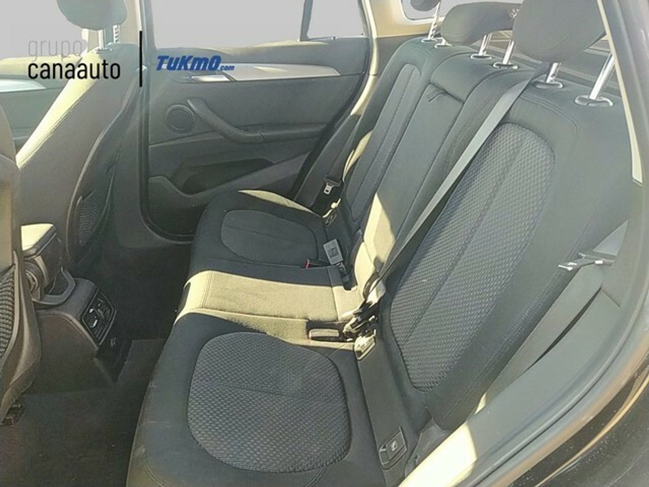 Foto BMW X1 9