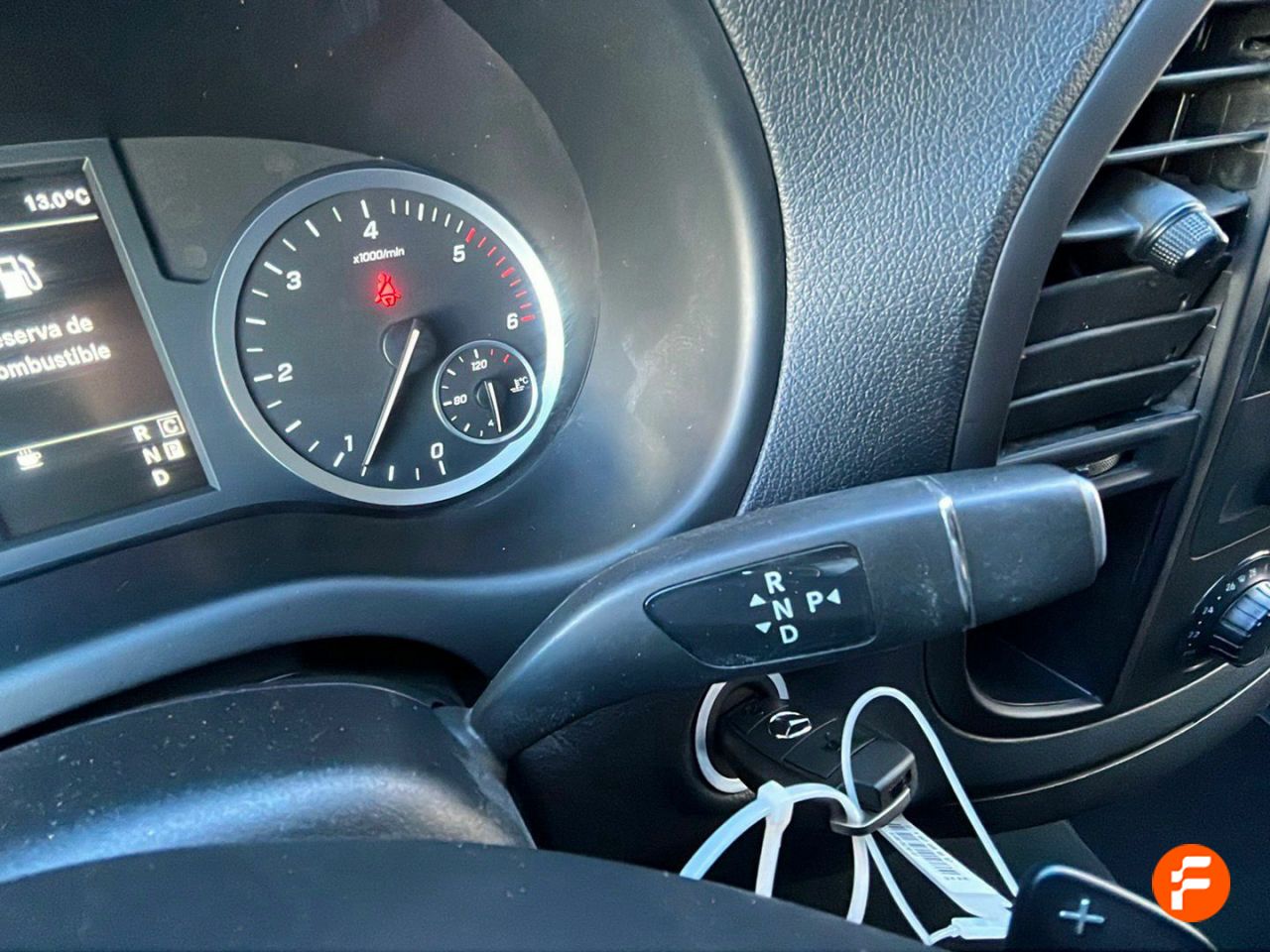 Foto Mercedes-Benz Vito 13