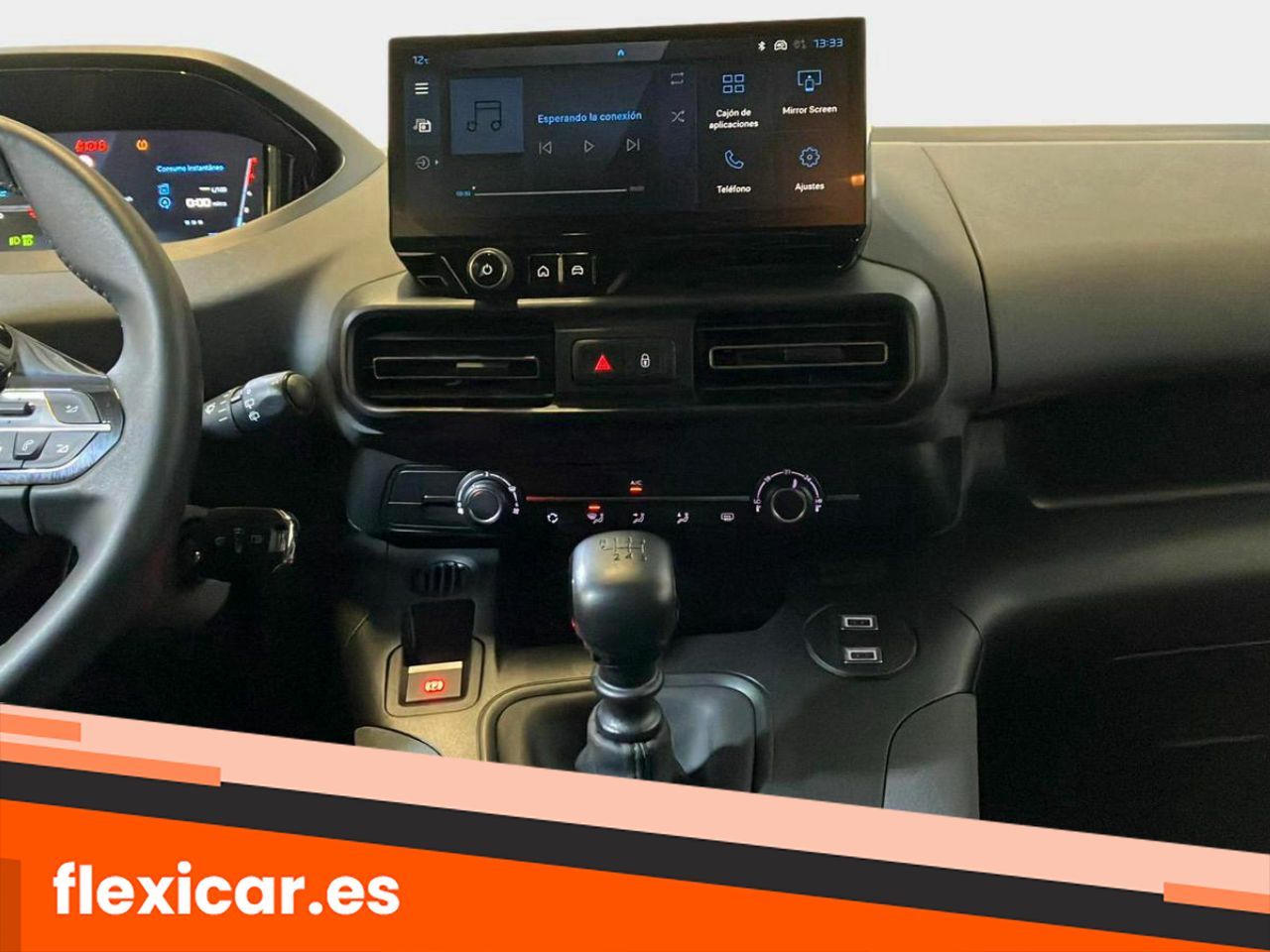 Foto Peugeot Rifter 13