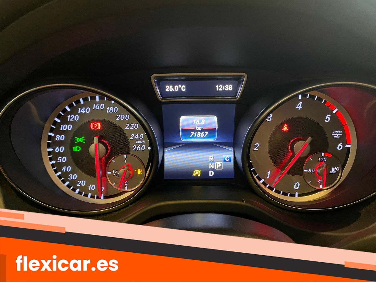 Foto Mercedes-Benz Clase GLA 20