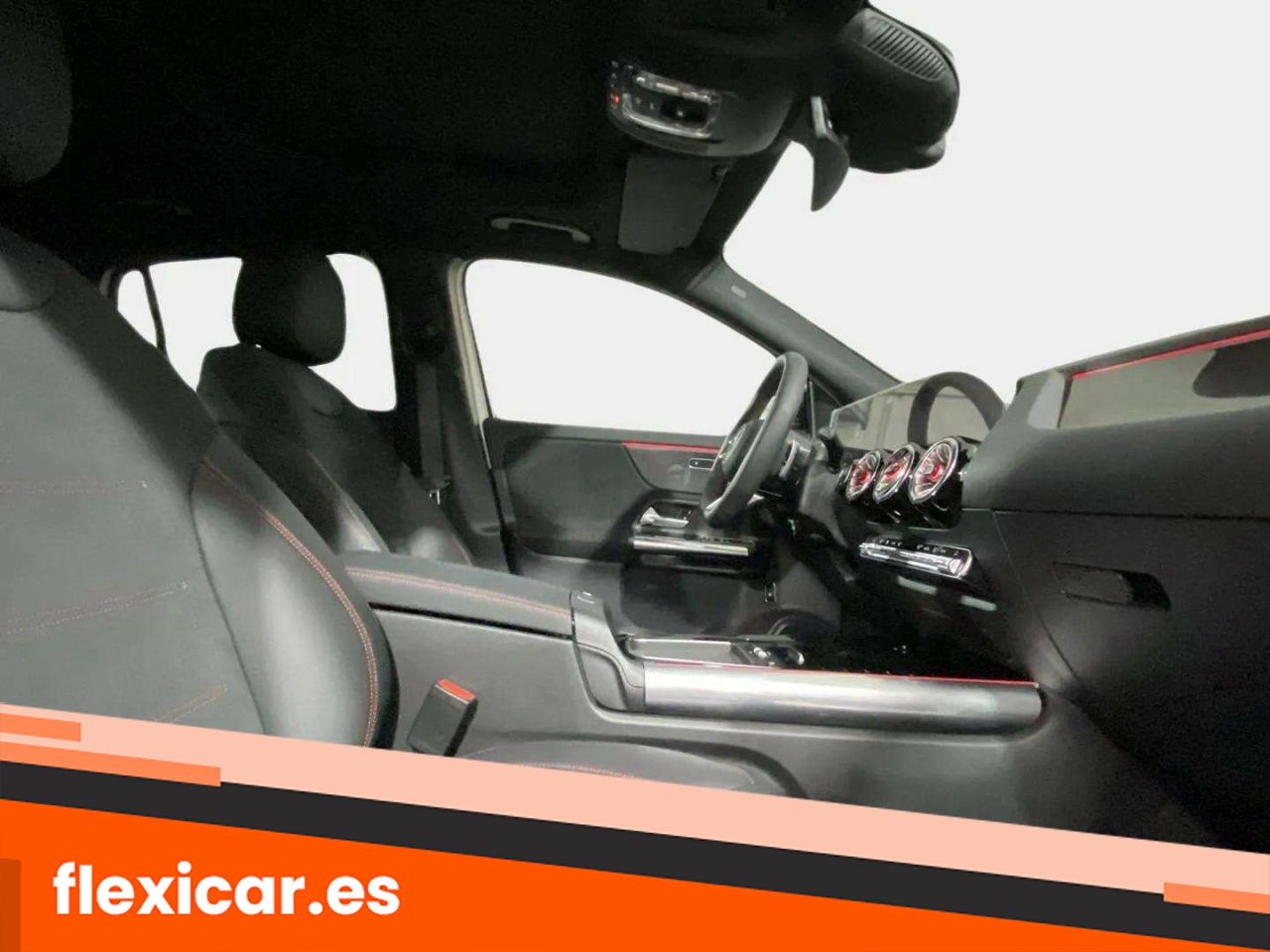 Foto Mercedes-Benz Clase GLA 15