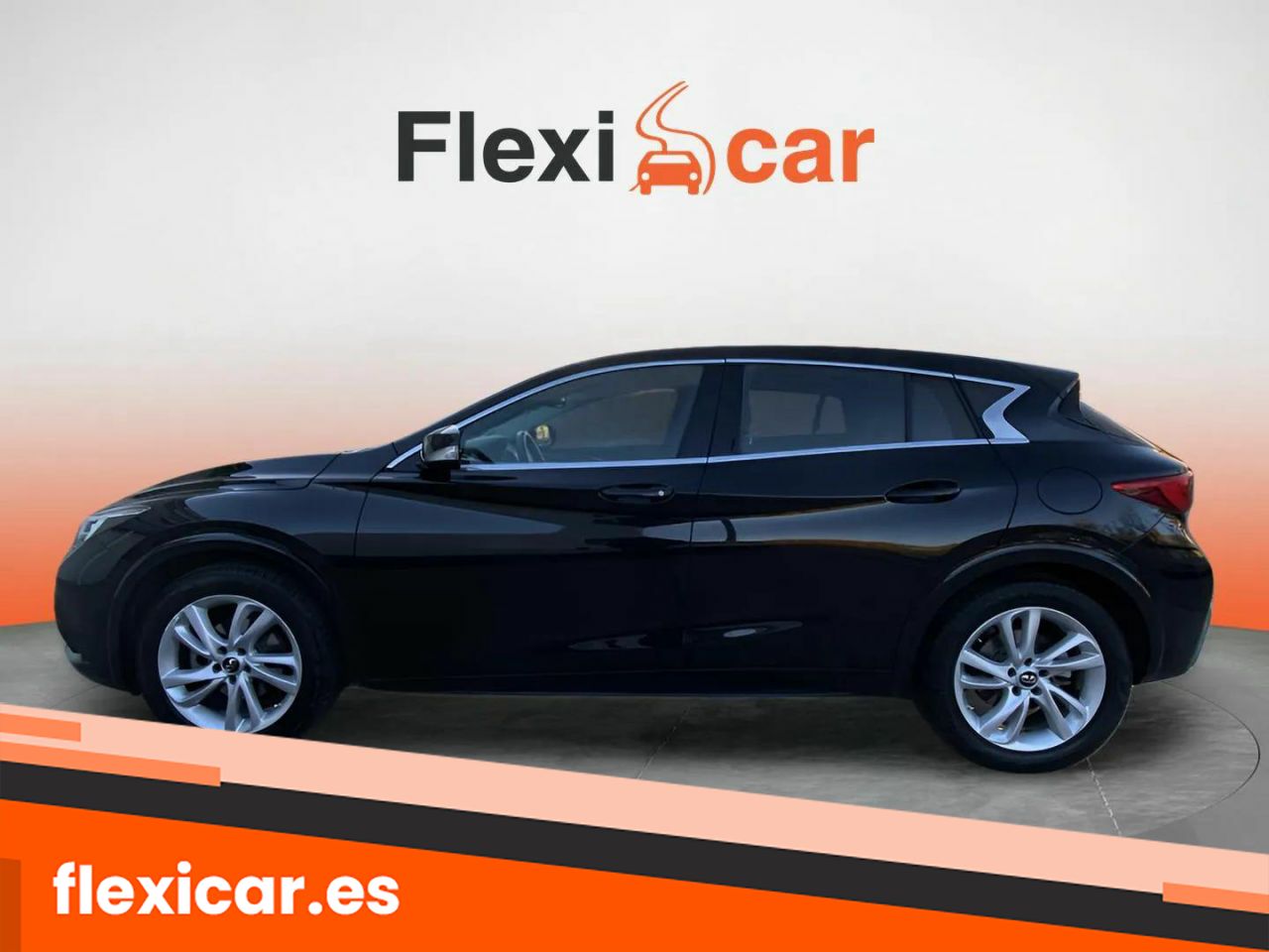 Foto Infiniti Q30 4