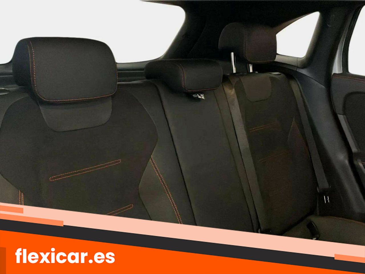 Foto Mercedes-Benz Clase GLA 26