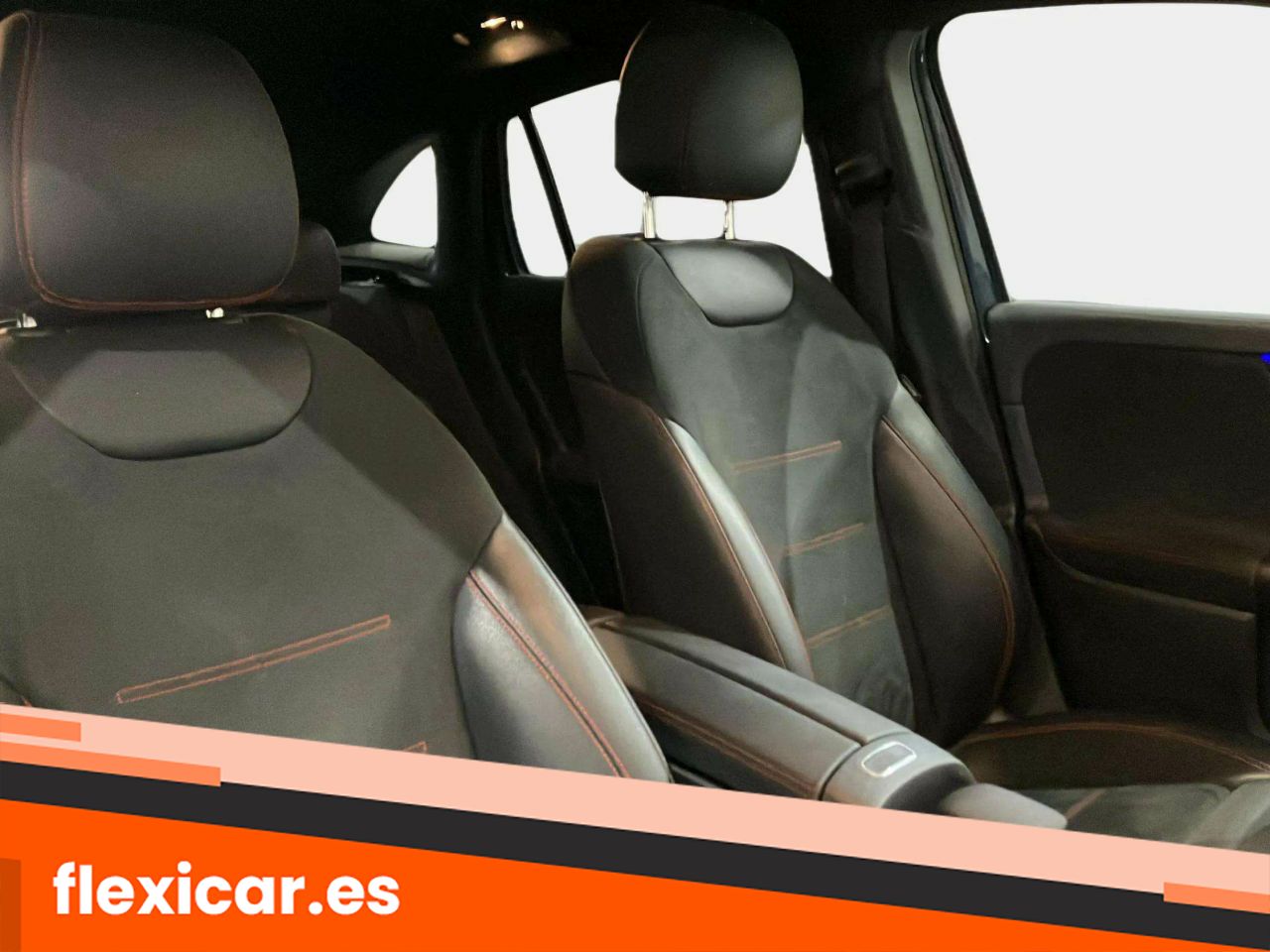 Foto Mercedes-Benz Clase GLA 24
