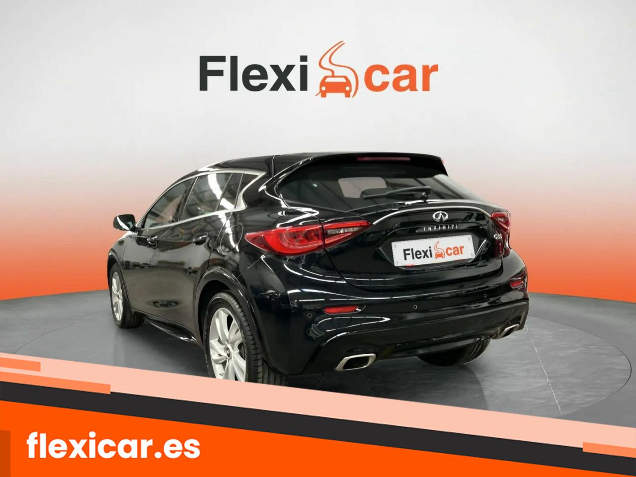 Foto Infiniti Q30 4