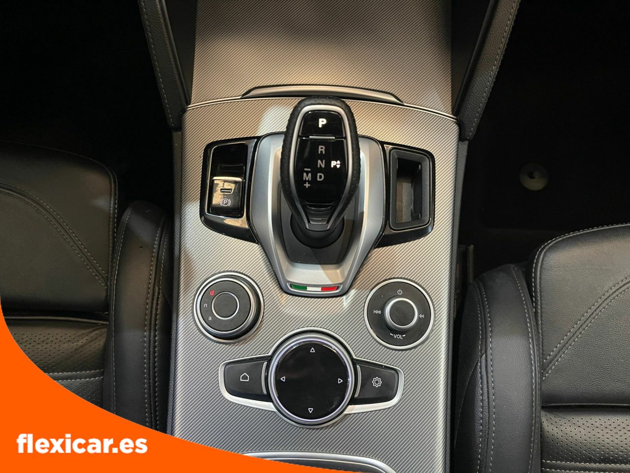 Foto Alfa Romeo Stelvio 17