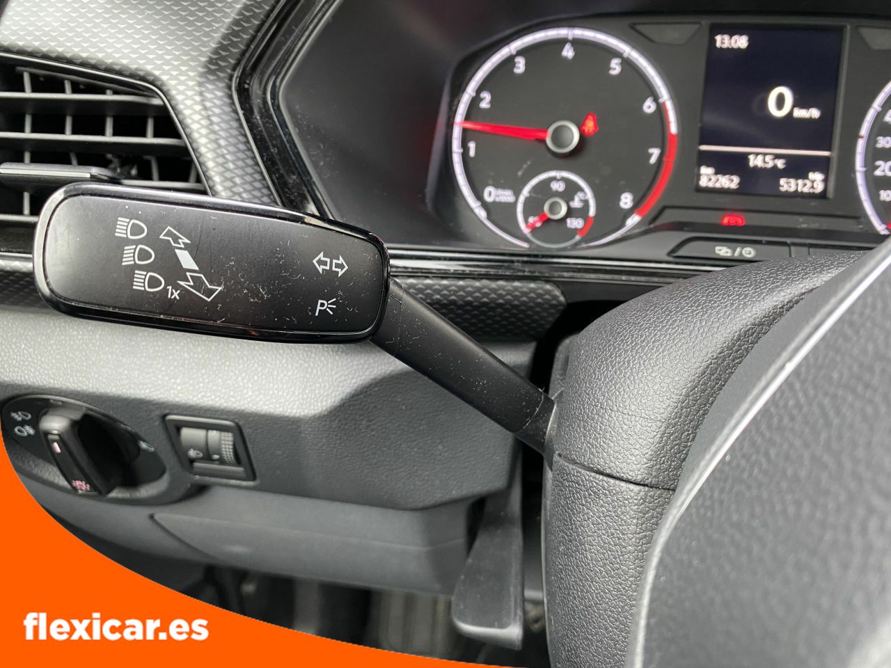 Foto Volkswagen T-Cross 14