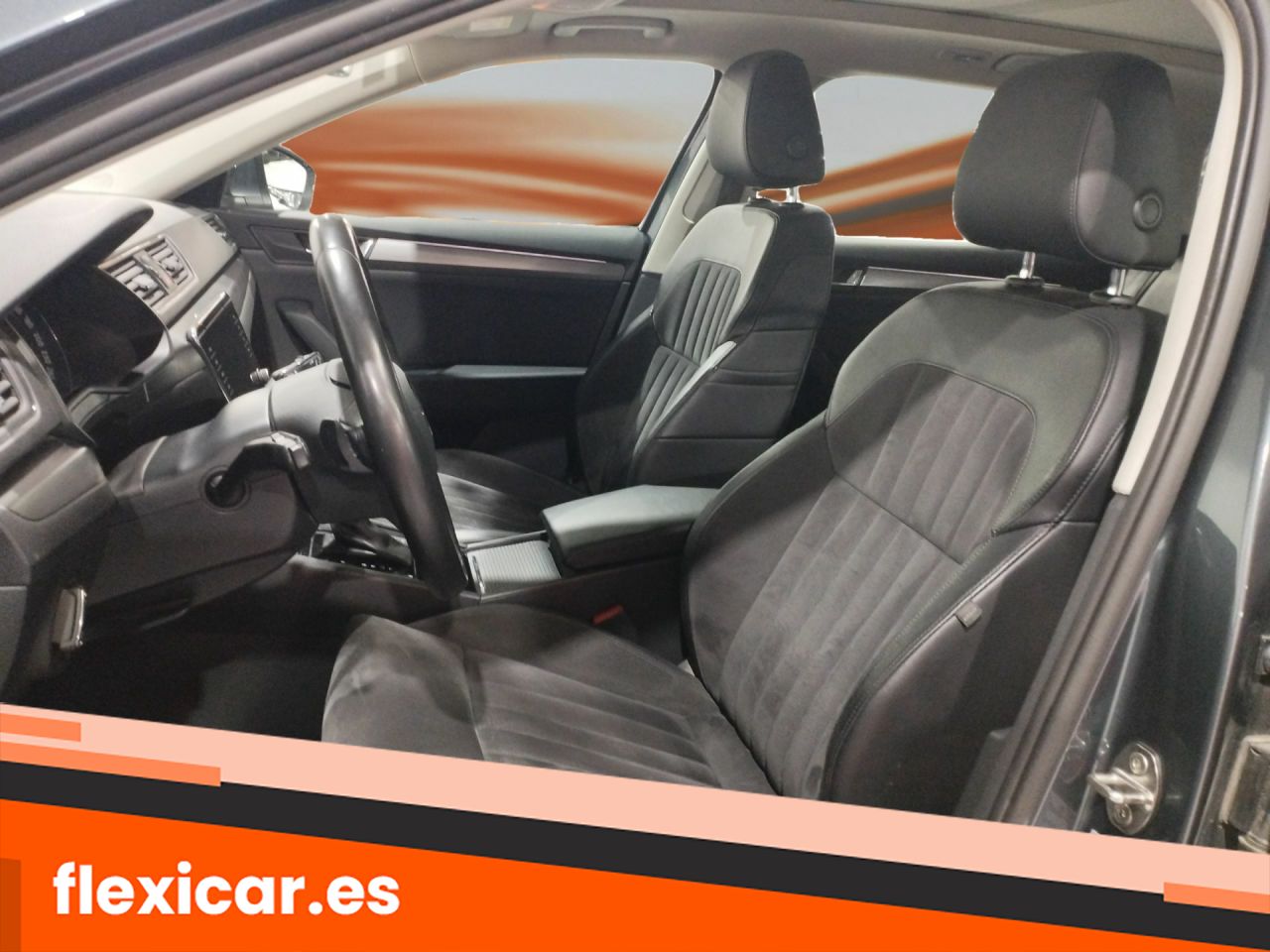 Foto Skoda Superb 12