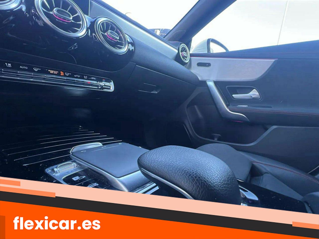 Foto Mercedes-Benz Clase CLA 17