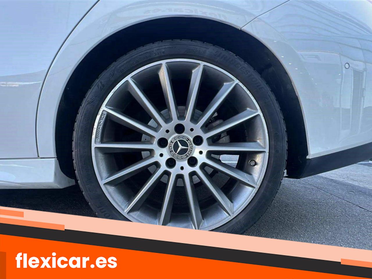 Foto Mercedes-Benz Clase CLA 27