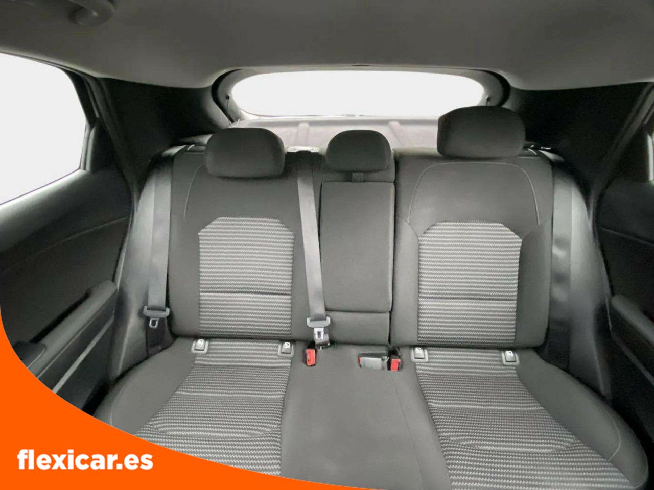 Foto Kia XCeed 22