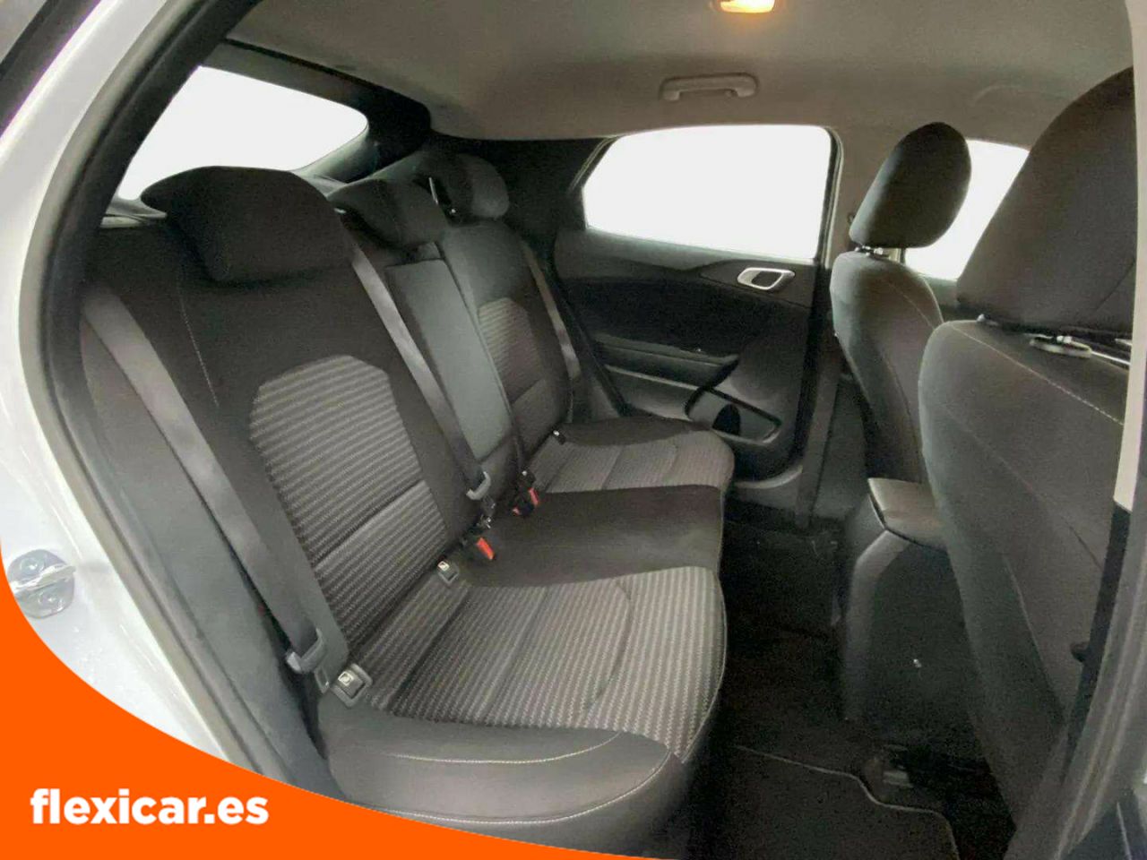 Foto Kia XCeed 22