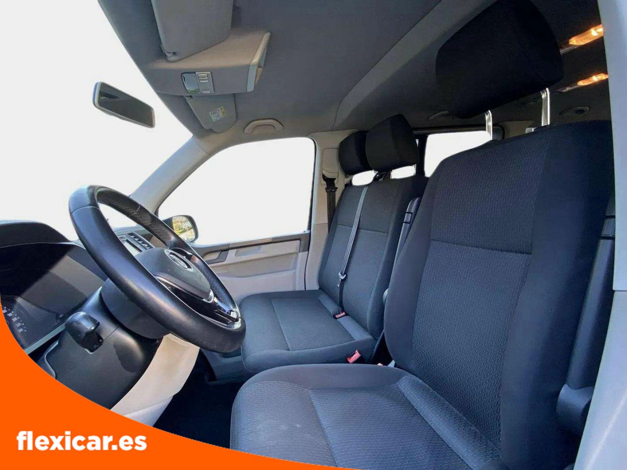 Foto Volkswagen Caravelle 11