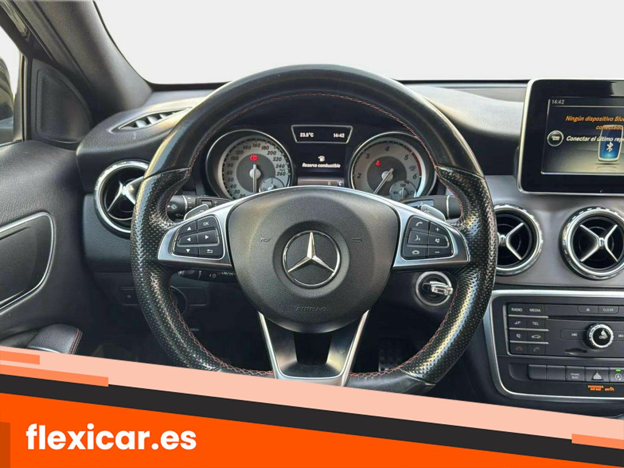 Foto Mercedes-Benz Clase GLA 12