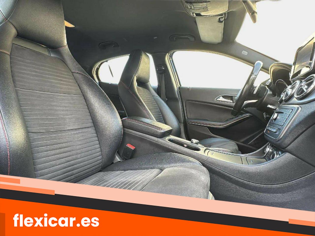 Foto Mercedes-Benz Clase GLA 16